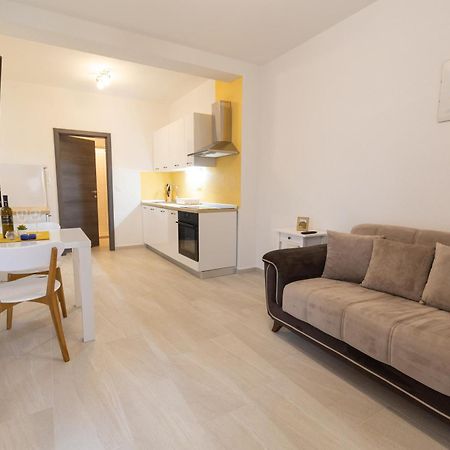 Apartments Luka 塞尼 外观 照片