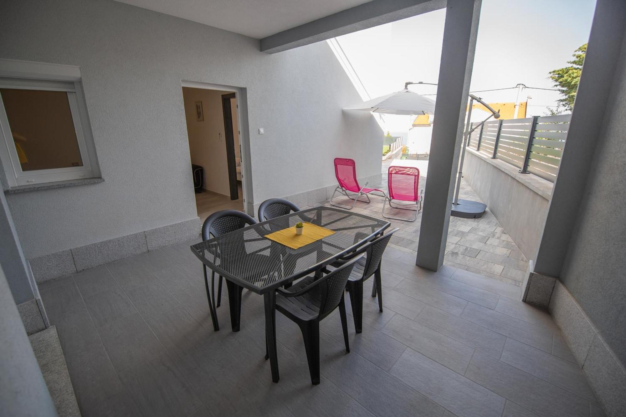 Apartments Luka 塞尼 外观 照片